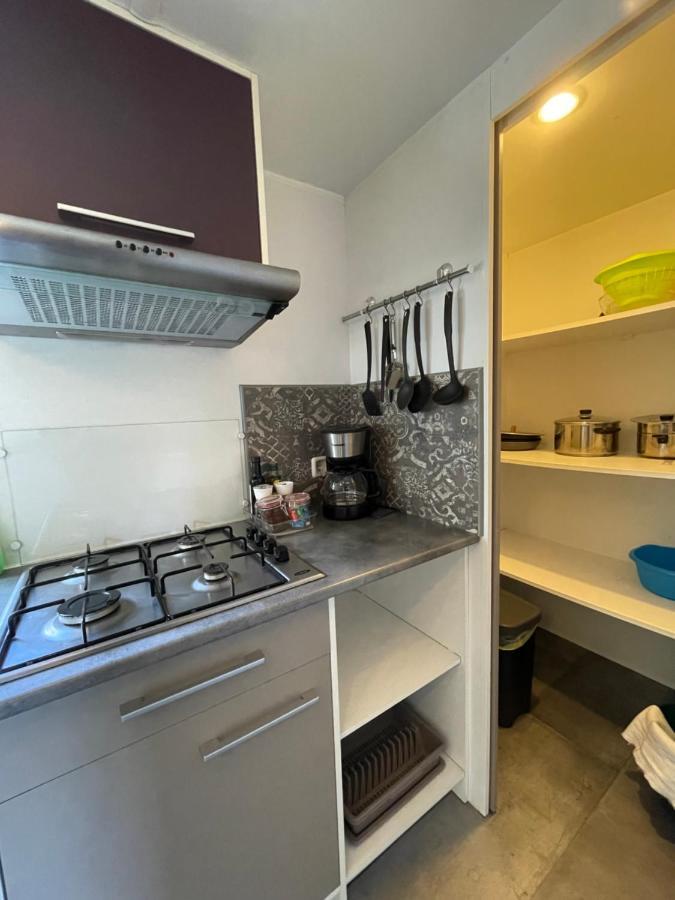 Chez Roger - Bungalow Climatise Avec Tv - 2 Chambres 4 Personnes Boofzheim Eksteriør billede