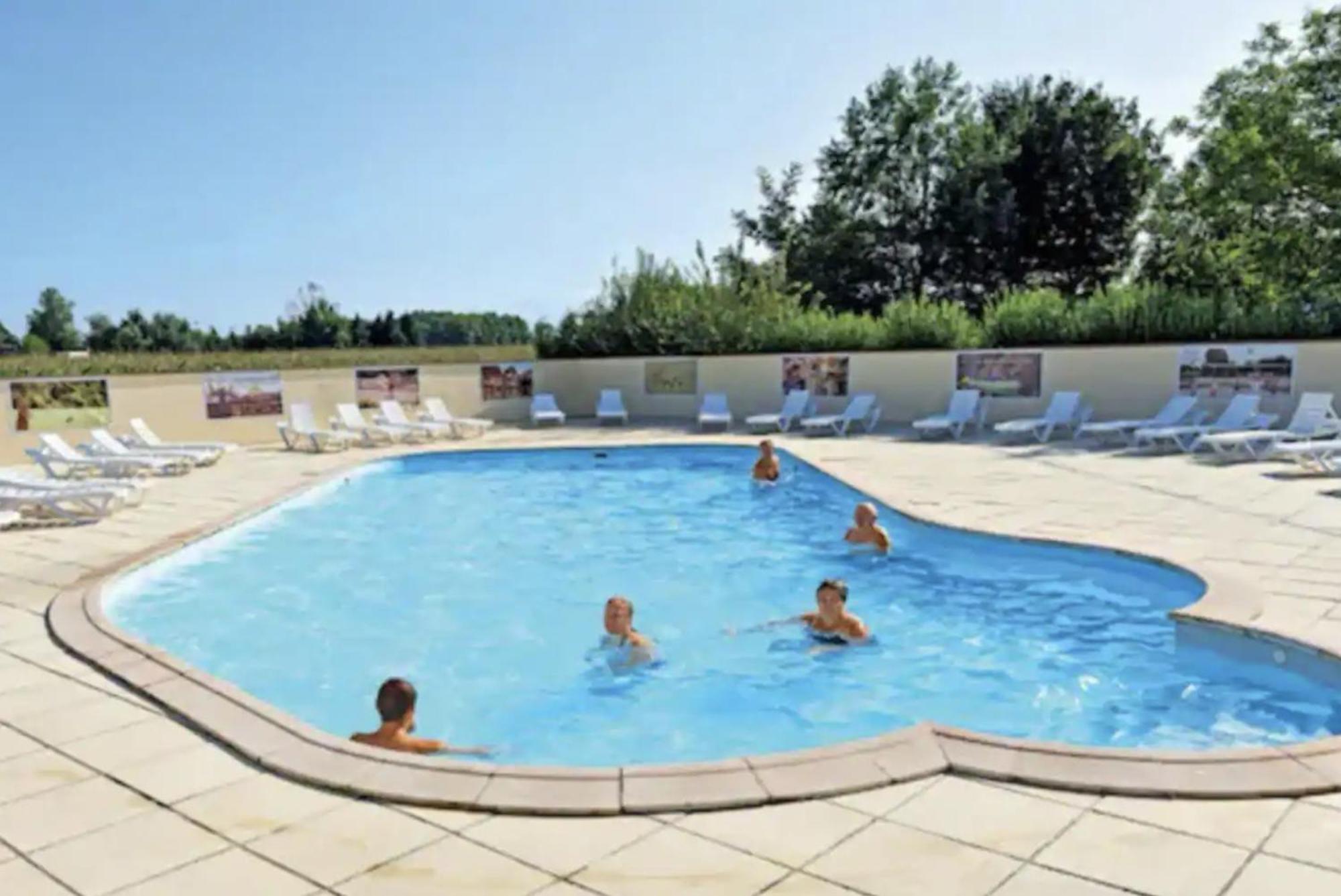 Chez Roger - Bungalow Climatise Avec Tv - 2 Chambres 4 Personnes Boofzheim Eksteriør billede